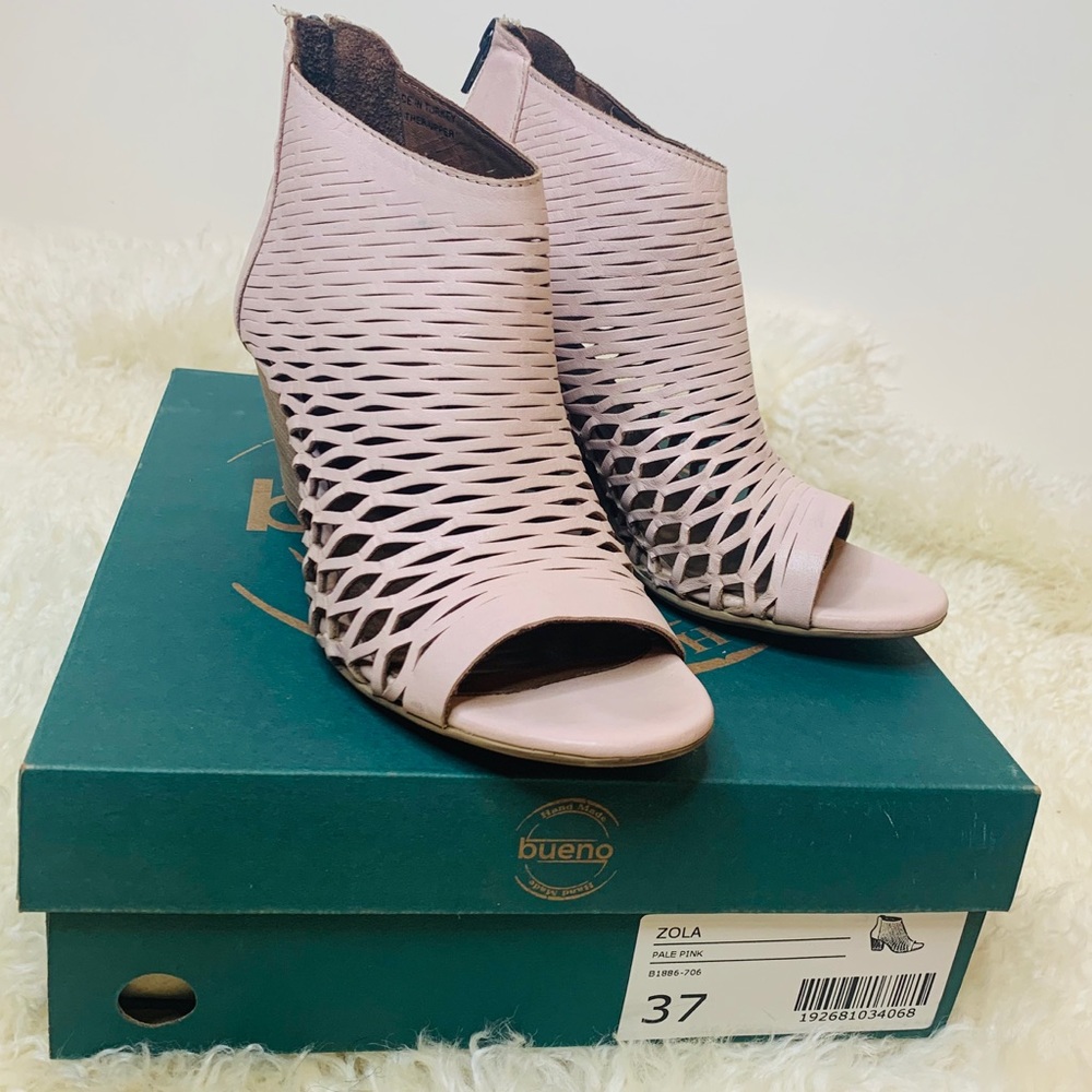 Zola Cutout peep Toe Bootie - Picture 1 of 3
